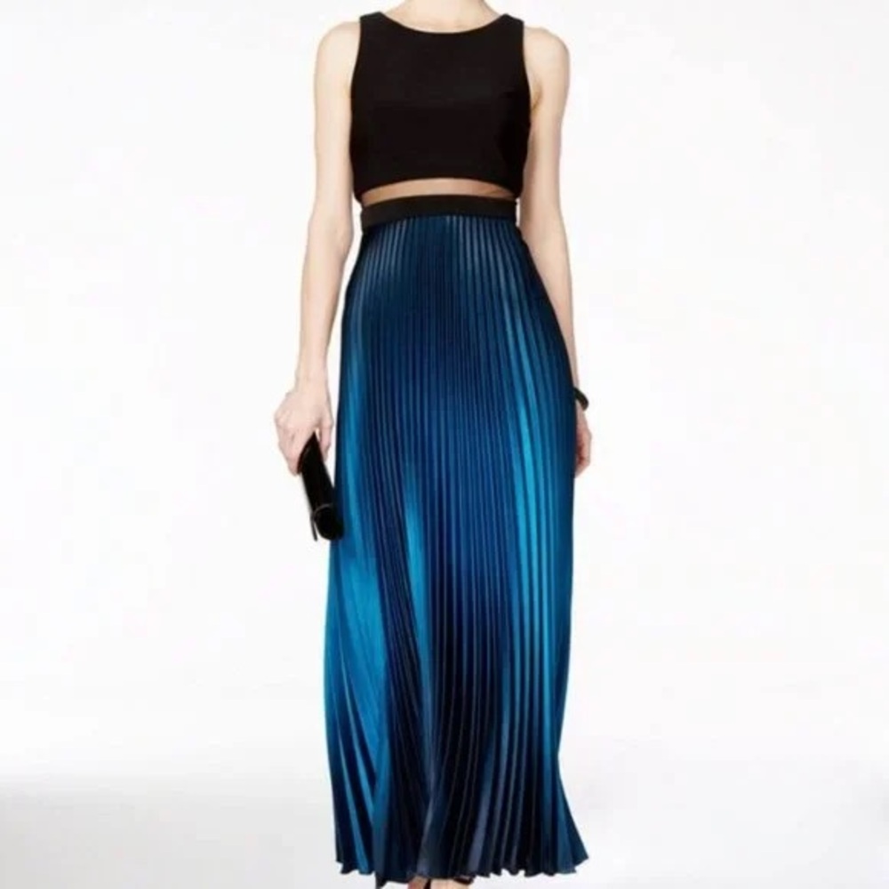 Betsy & Adam SIZE 2 Blue Pleated dress with black mesh panel
